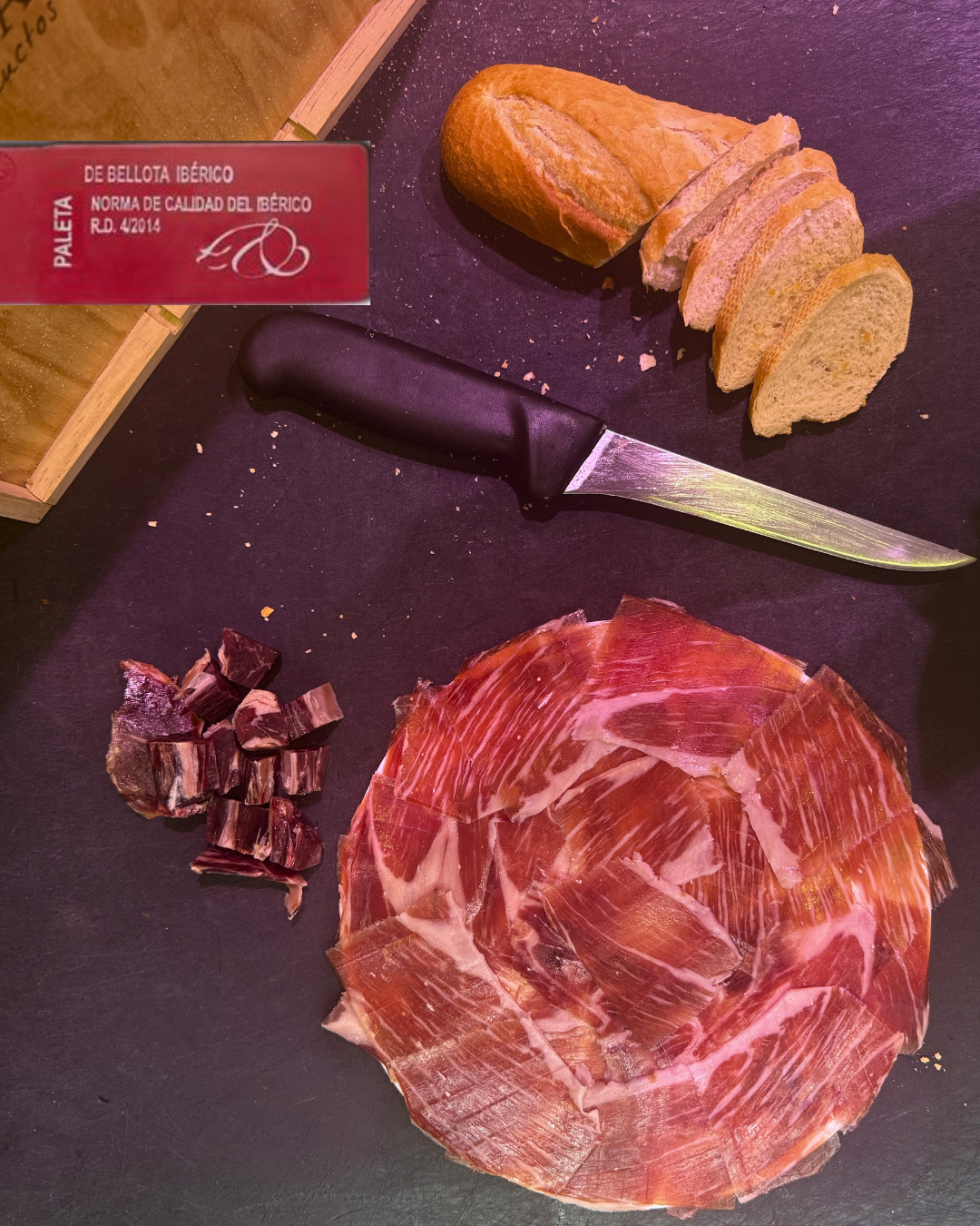 PALETA IBERICA DE BELLOTA 50% RAZA IBÉRICA DE 5, A 5,5 KG